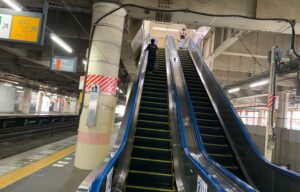 JR熊谷駅在来線ホームエスカレーター